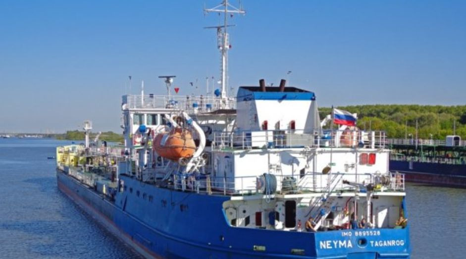 Суд арештував російський танкер «Neyma»