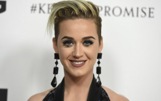 Кэти Перри лишили авторских прав, а Джонни Депп обвинил экс-супругу в насилии: новости шоубиза