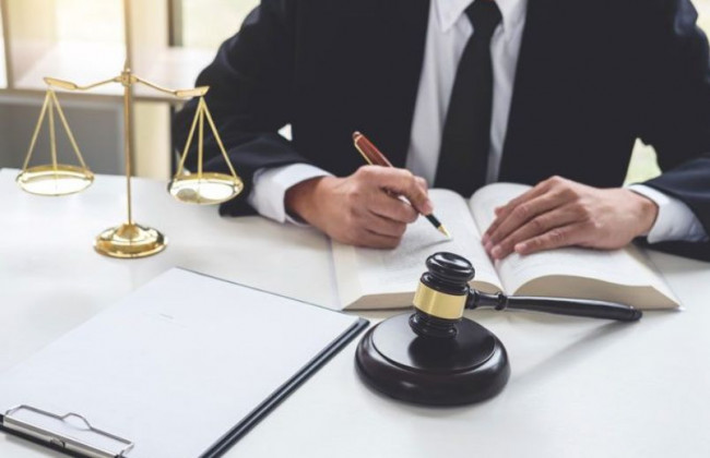 Ордер может быть черно-белый: Совет адвокатов утвердил разъяснения