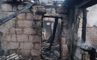 Згорів вщент: під Миколаєвом спалахнула пожежа у будинку