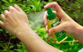 Раздражение, аллергия и ожог: чем опасны средства защиты от комаров