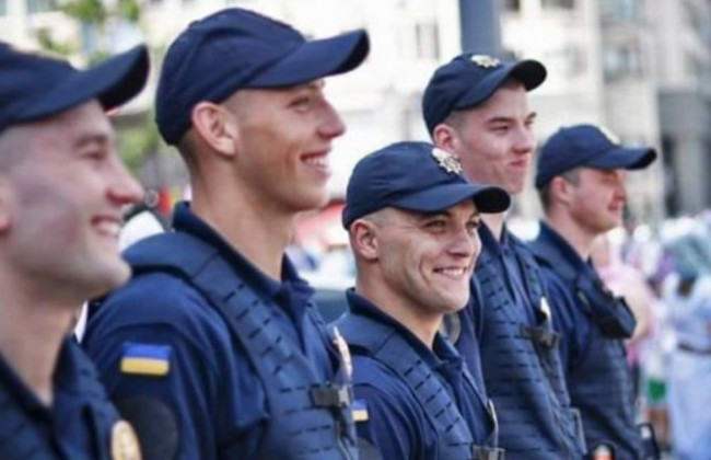 Сьогодні на вулиці України вийшли 593 патрулі Нацгвардії