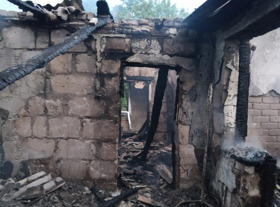 Згорів вщент: під Миколаєвом спалахнула пожежа у будинку