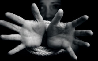 В Херсоне судят злоумышленницу, которая торговала девушками