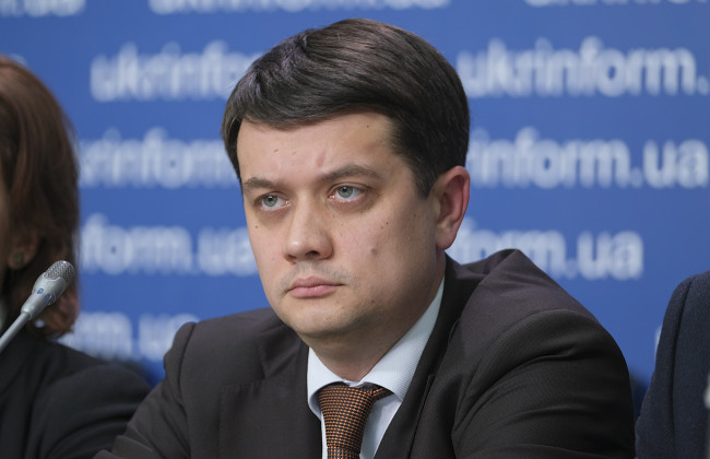 Разумков розповів, як повернути Крим і Донбас