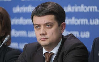 Разумков розповів, як повернути Крим і Донбас