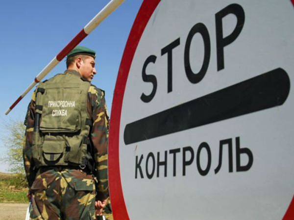 Росіянин намагався перетнути український кордон через поле: зловмисника передали поліції