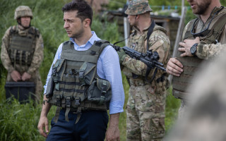 Зеленський вніс низку кадрових змін у військовій сфері