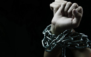 На Сумщині посадили батька, який приковував ланцюгом хворого сина