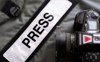 Работа СМИ в условиях войны: у Зеленского выступают за разработку и принятие закона