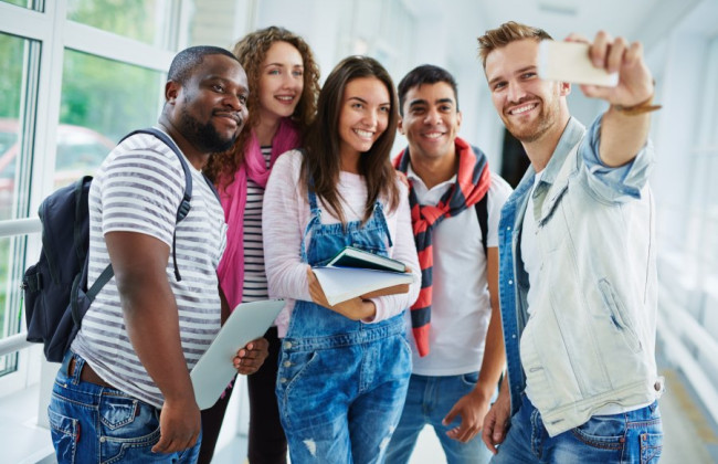 Іноземних студентів побільшає: ДРС зупинила дискримінаційну норму