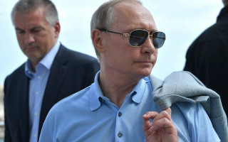 Путин приехал в оккупированный Севастополь