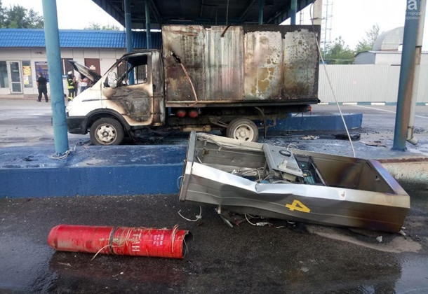 У Запоріжжі на АЗС спалахнув автомобіль, є постраждалий