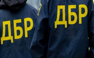 ДБР викрили протиправну схему, у якій брали безпосередню участь співробітники ДФС