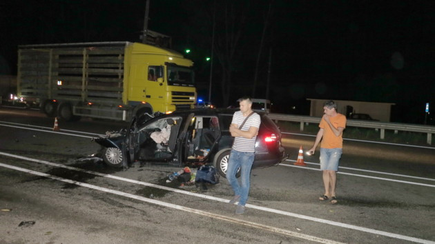 Смертельное ДТП под Киевом: появились детали и фото с места происшествия