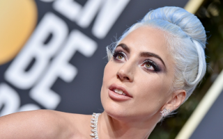 На Леди Гагу подают в суд, Майли Сайрус и Лиам Хемсворт расстались: новости шоубиза