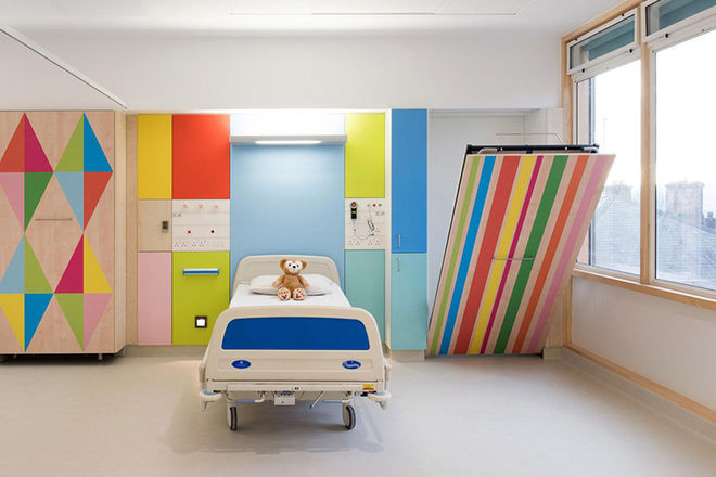 Детские больницы будут ремонтировать по-новому: в палатах появятся места для родителей