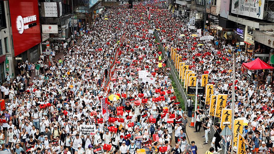 Масові протести в Гонконгу:  як вберегти себе українським туристам