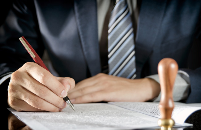 Відшкодування судових витрат на адвоката: як правильно стягнути та в якому розмірі