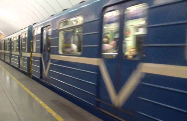 Трагедия в Киеве: мужчина упал под поезд в метро