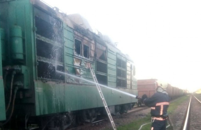 Под Киевом горел поезд: первые подробности