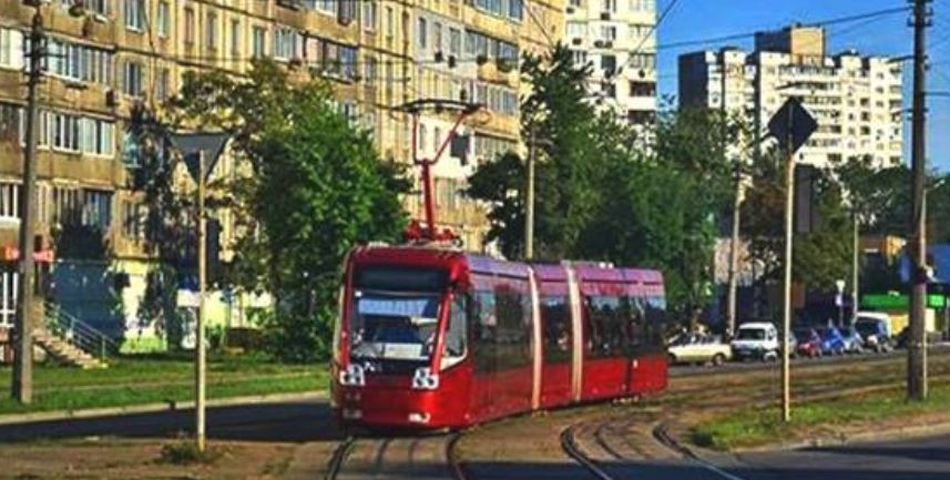 Киян попередили про обмеження руху трамваїв: що потрібно знати