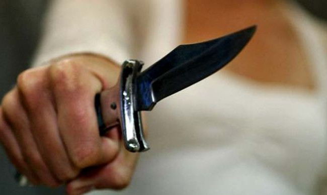 Трагедія у Запоріжжі: жінка вдарила чоловіка ножем під час п'яної сварки