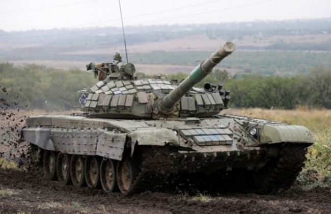 На Донбассе боевики утопили танк с экипажем