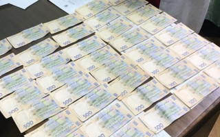 Наживались на онкохворих громадянах: спіймали посадовців національного інституту раку