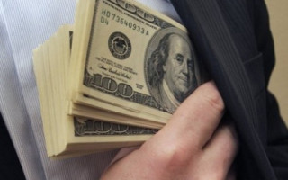 Житомирську посадовицю впіймали на розкраданні держкоштів: що відомо