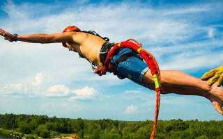 Трагедія у «Буковелі»: під час роупджампінгу обірвався трос