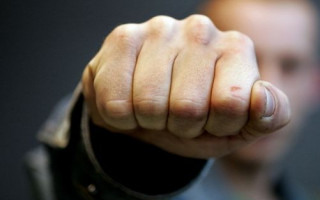 Численні травми та розірвана селезінка: у Тернополі сталася бійка