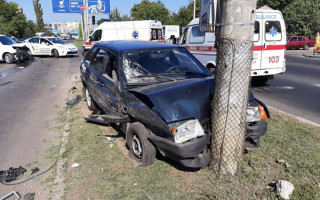 В Одессе автомобиль с детьми попал в серьезное ДТП, фото