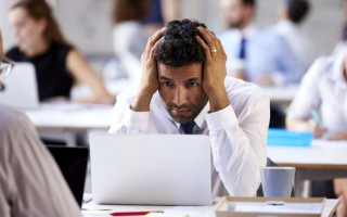 Почему работа в офисе вредит здоровью: появилось четкое объяснение