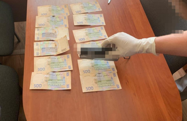 Поймали на горячем: во Львове задержали на взятке заведующего кафедрой вуза