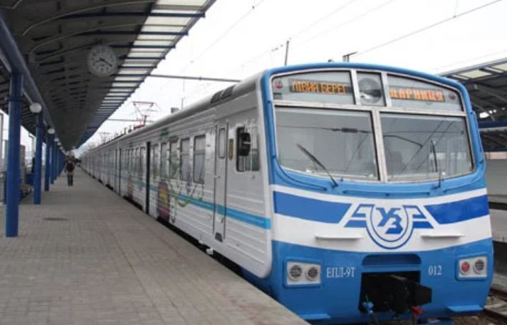 В Киеве отменили сразу 9 рейсов городской электрички: что произошло