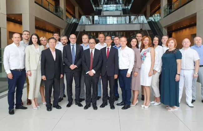 За відмову обвинуваченого давати свідчення наступає кримінальна відповідальність: судді Антикорсуду вивчають досвід Сінгапуру