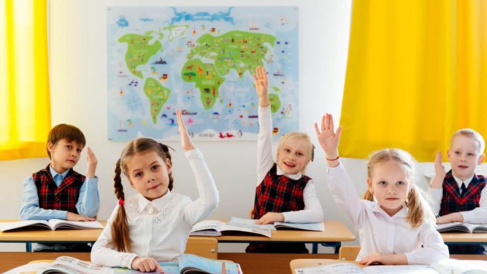 З 1 вересня українські школярі будуть вчитися по-новому: що зміниться
