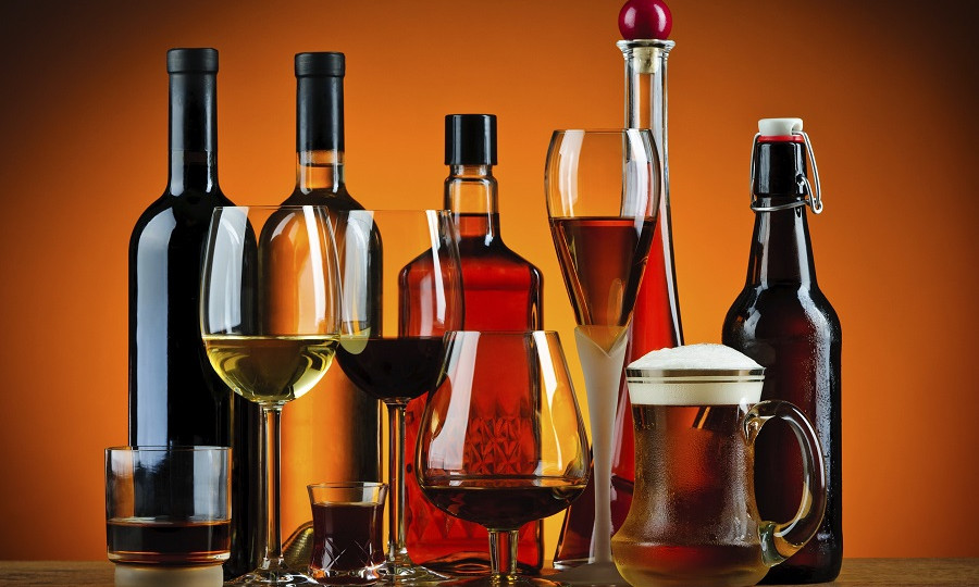 Какие алкогольные напитки самые опасные: медики выделили 3 вида
