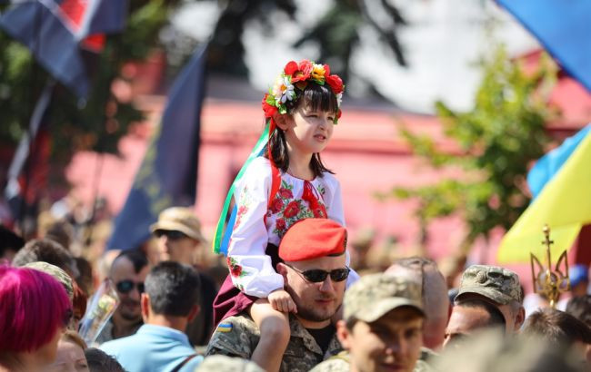 В столиці розпочався Марш захисників України: подробиці, фото