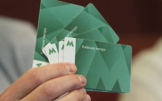 Стало відомо, які станції метро Києва більш не приймають «зелені картки»