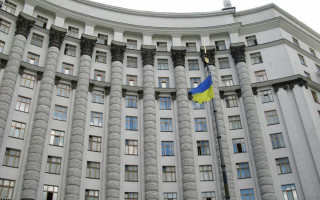 Українці зможуть фотографуватися на паспорт у головному уборі: Кабмін ухвалив постанову