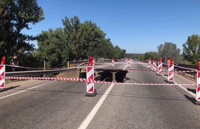 В Укравтодорі пояснили, чому обвалився міст у Харкові