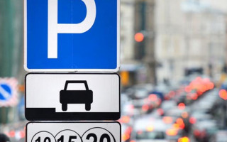 Киевляне жестко проучили «героя парковки», фото