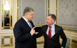 Порошенко зустрівся з Волкером: про що говорили