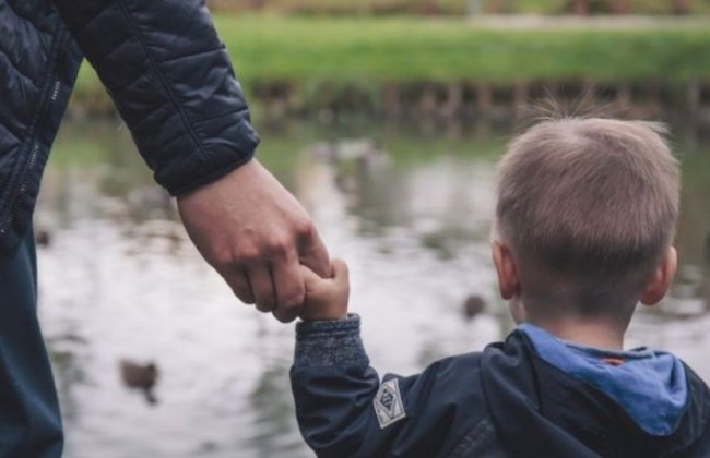 Приставал к мальчику: активисты поймали педофила