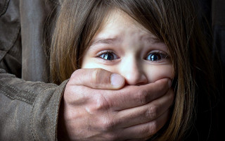 В Днепре педофил пытался изнасиловать несовершеннолетнюю