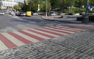 В Киеве ограничивают движение на одной из улиц: что нужно знать