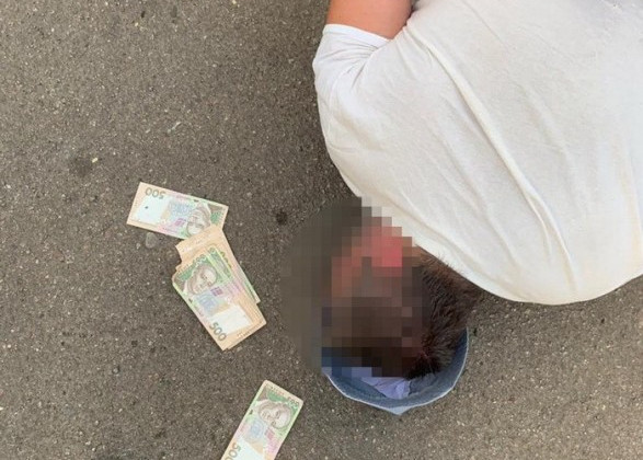 Сбывали амфетамин оптом: в Киеве разоблачили наркодиллеров