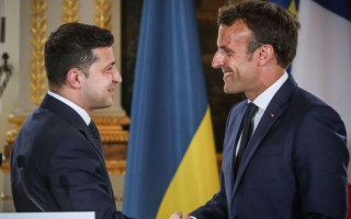 Зеленский поговорил по телефону с Макроном: о чем была беседа